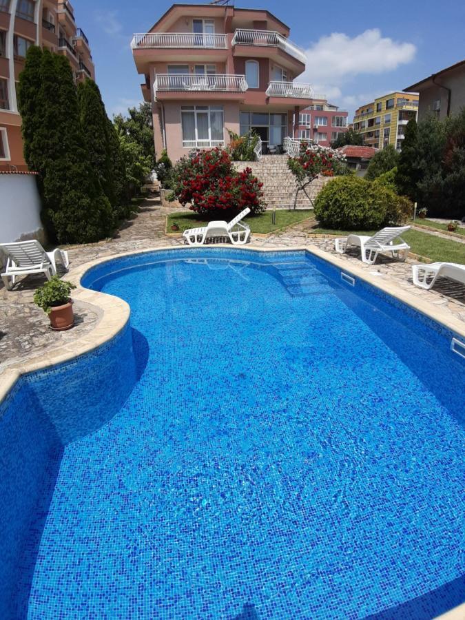 Guest Rooms Deva Burgas City Exterior foto